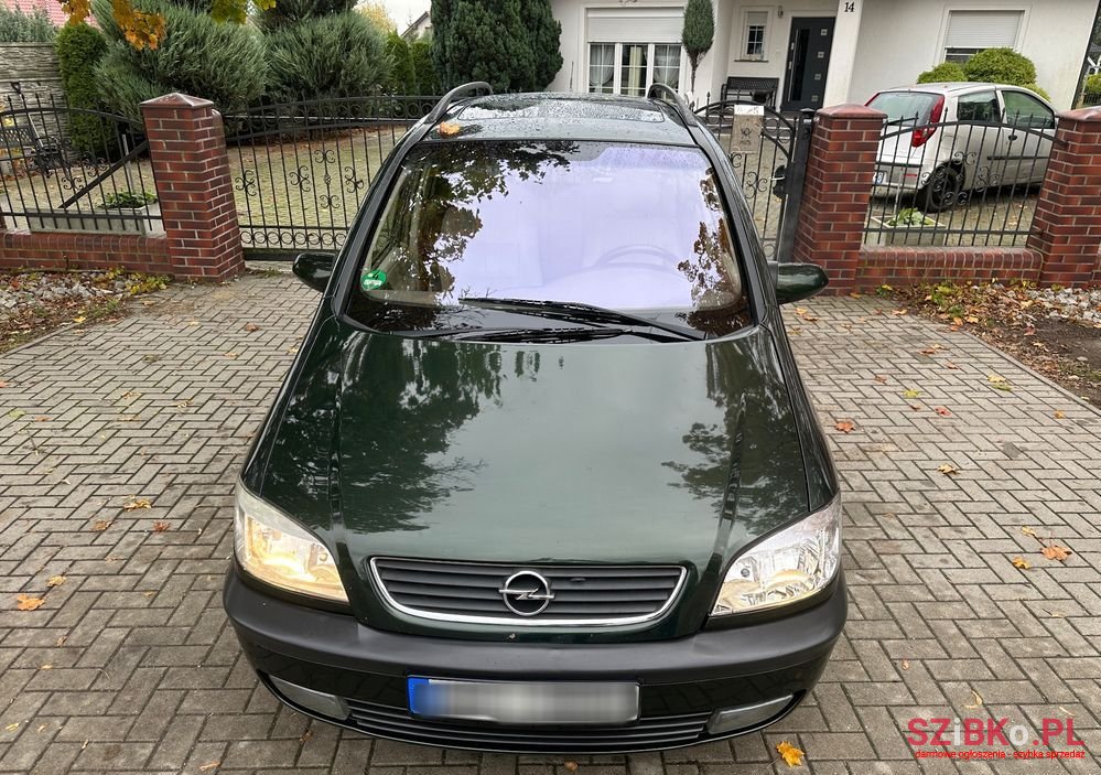 2003' Opel Zafira 1.6 16V Elegance photo #3