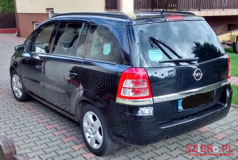 2008' Opel Zafira photo #1