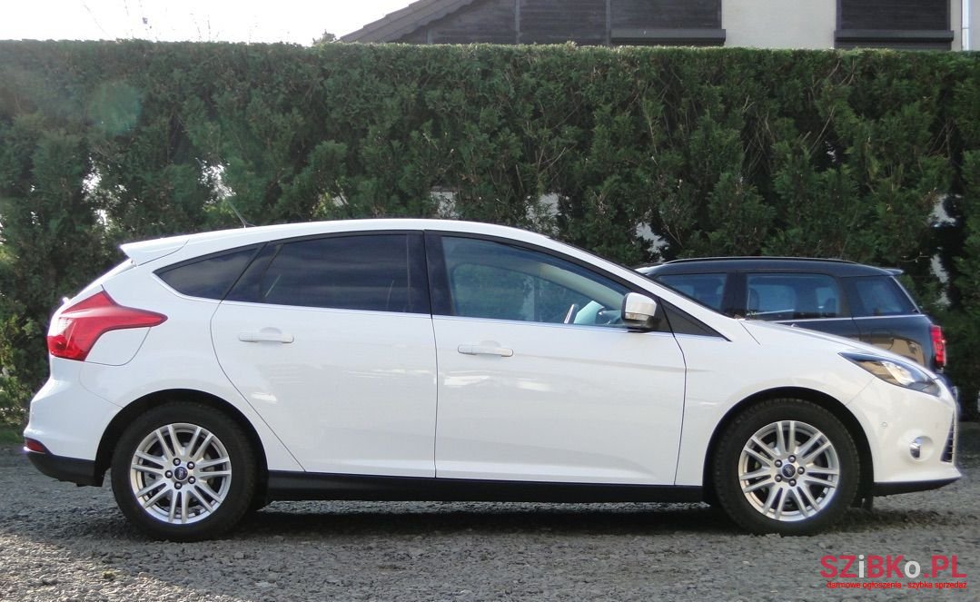2013' Ford Focus photo #3