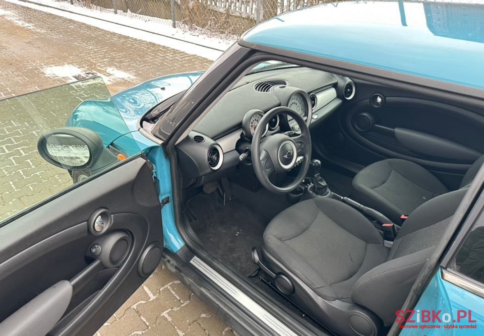 2009' MINI One photo #6