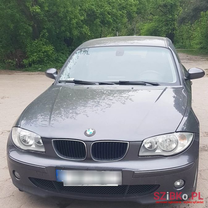 2005' BMW 1 Series photo #1