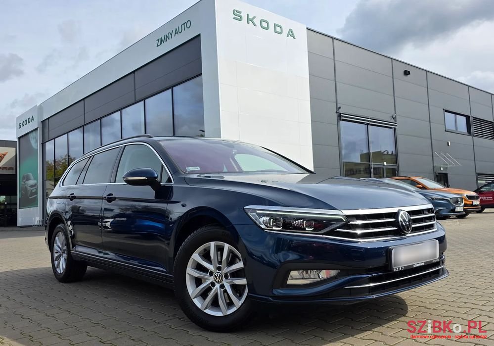 2022' Volkswagen Passat photo #1