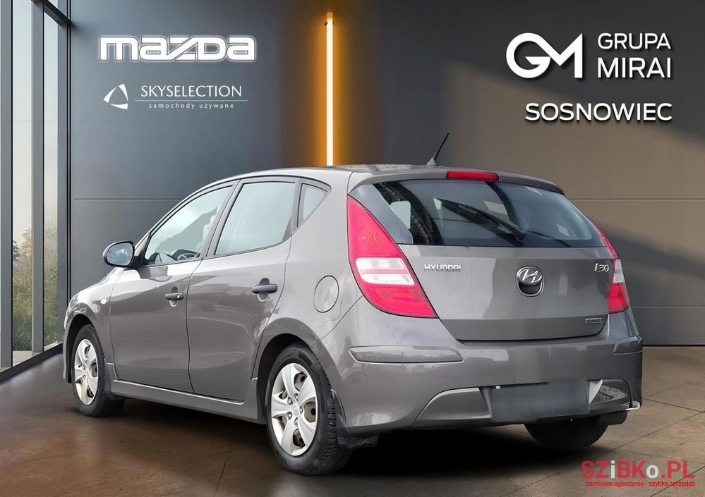 2011' Hyundai i30 1.6 Crdi Base photo #3