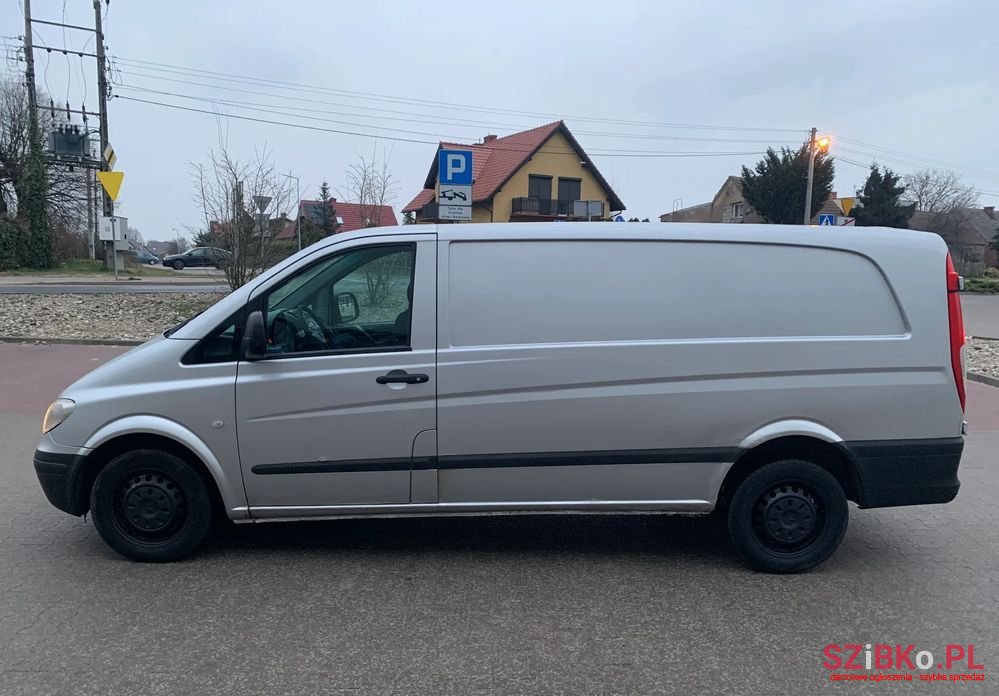 2004' Mercedes-Benz Vito photo #2