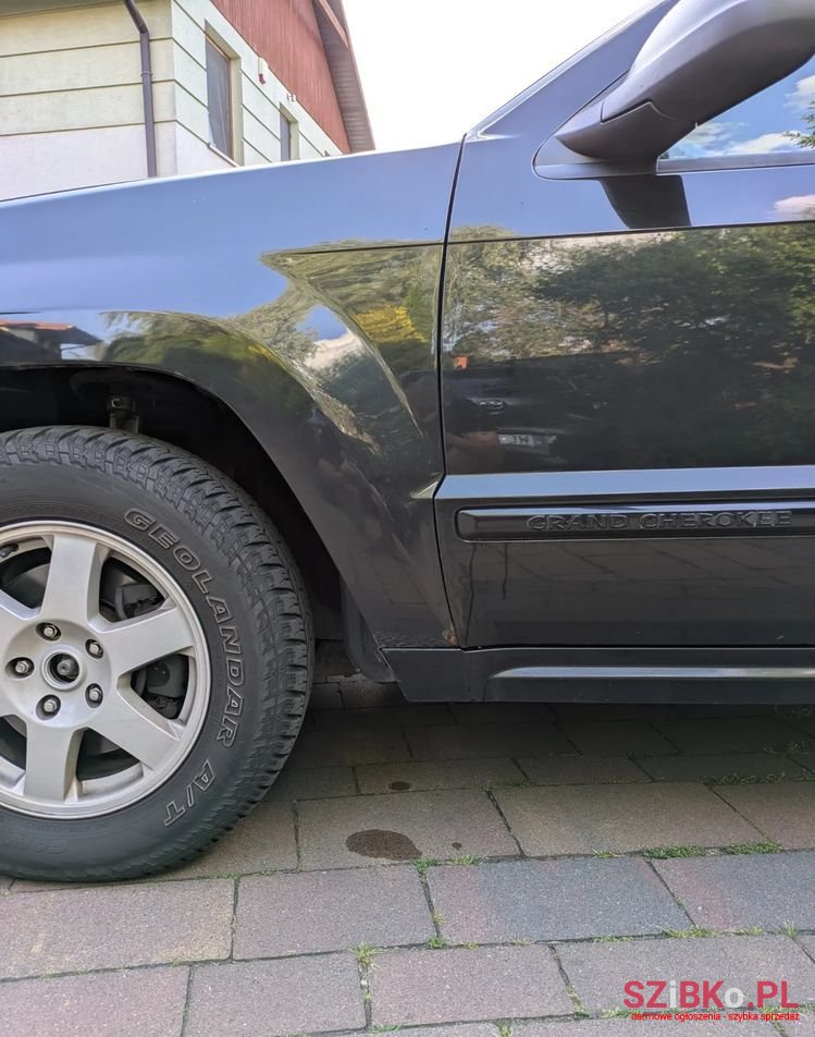 2008' Jeep Grand Cherokee 3.7 4X4 Laredo photo #3