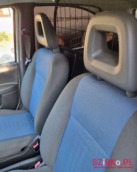 2011' Fiat Panda photo #5