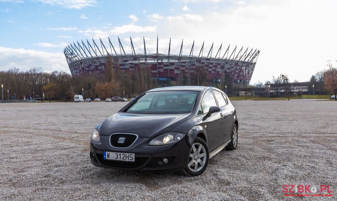 2007' SEAT Leon photo #1