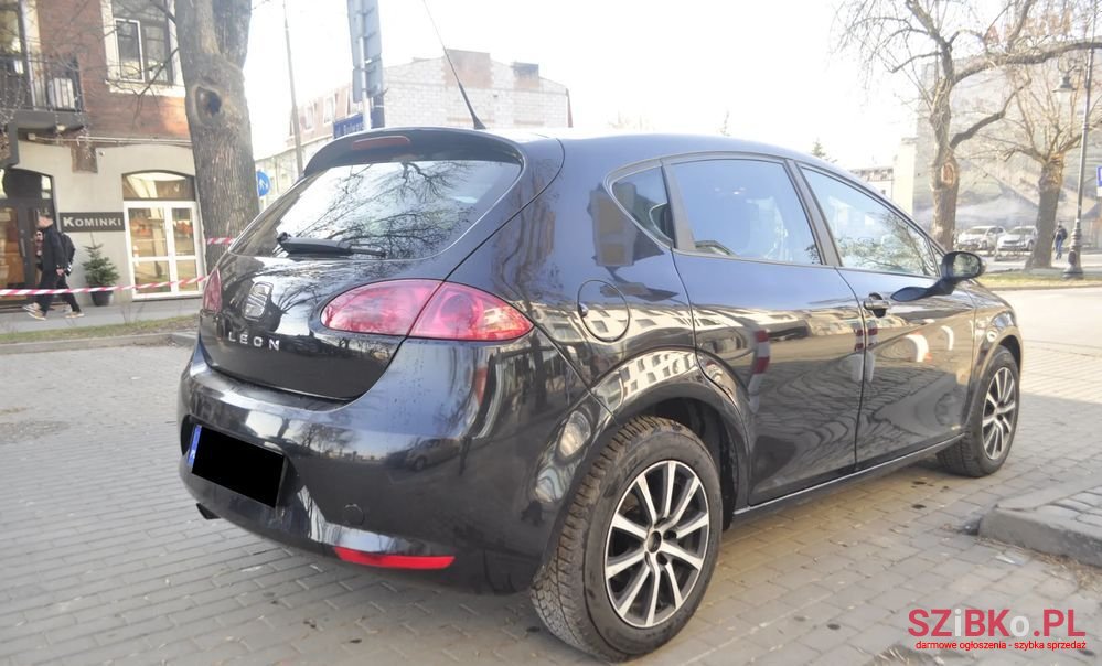 2009' SEAT Leon photo #3