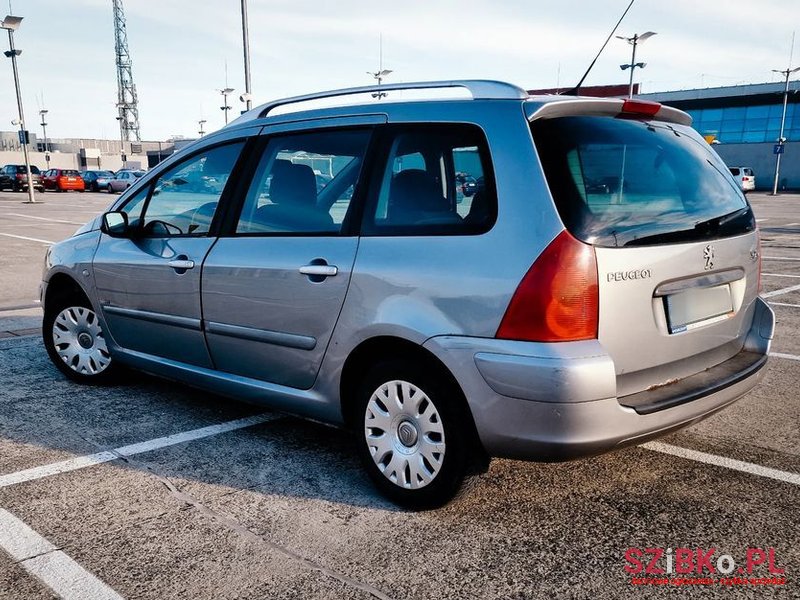 2004' Peugeot 307 1.6 Hdi Premium photo #3