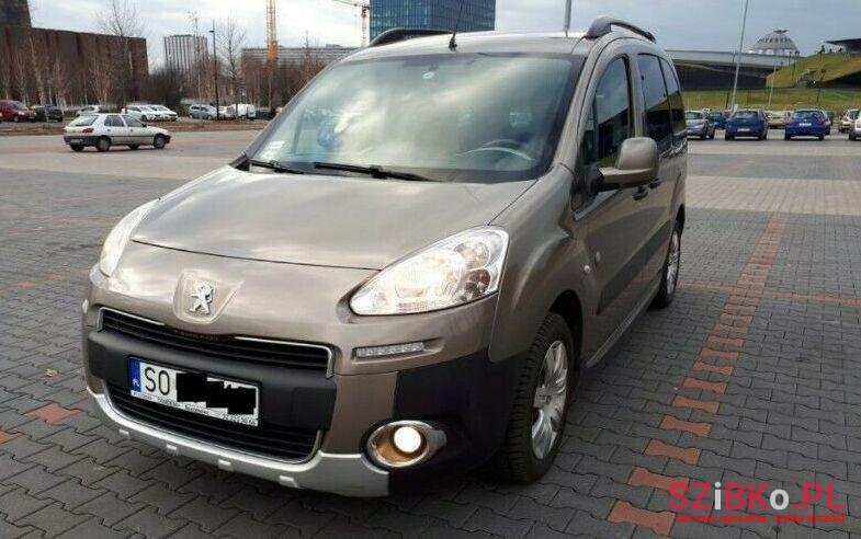 2013' Peugeot Partner photo #1