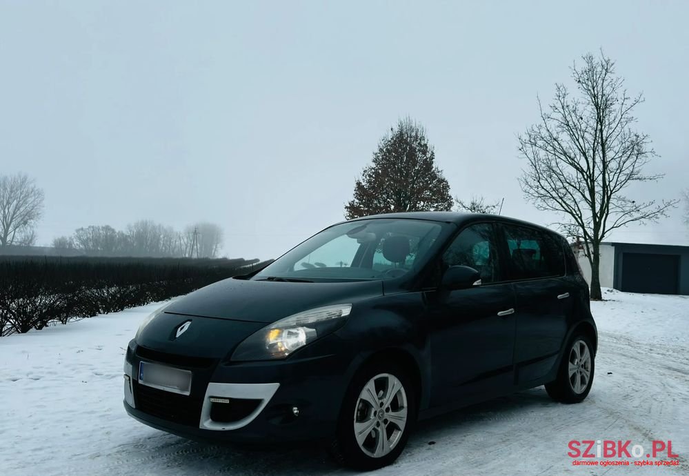 2009' Renault Scenic photo #1