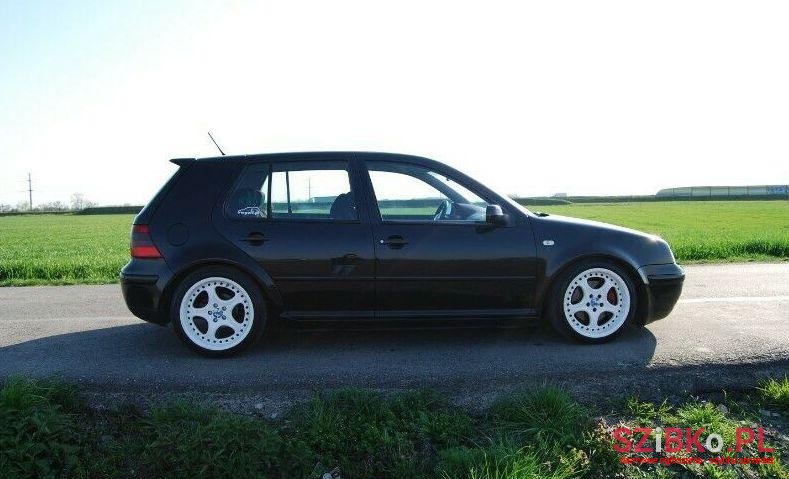 1999' Volkswagen Golf photo #1