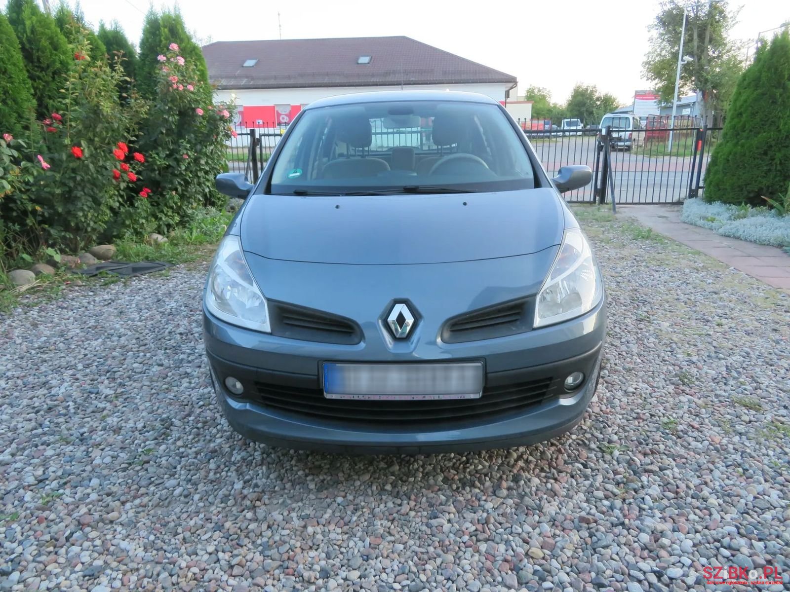 2005' Renault Clio photo #2