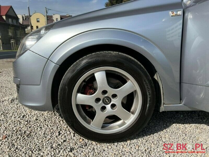 2005' Opel Astra photo #3