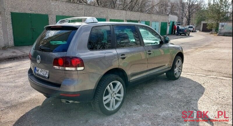 2007' Volkswagen Touareg photo #4