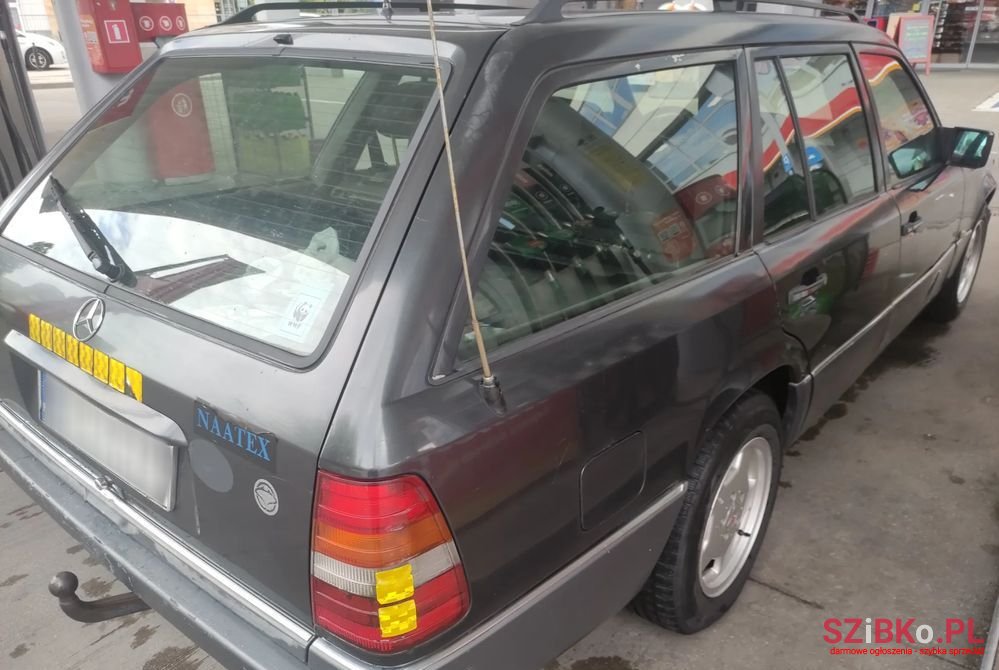 1994' Mercedes-Benz W124 photo #4