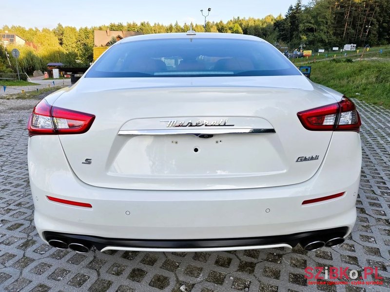 2018' Maserati Ghibli S Granlusso photo #6