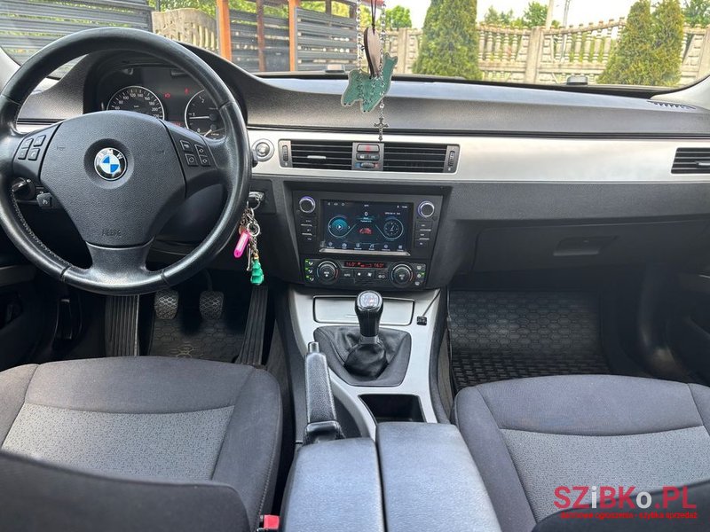 2006' BMW 3 Series 318D photo #5