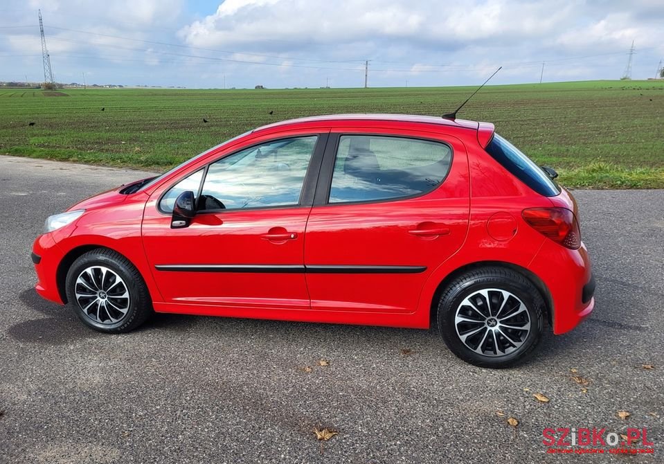 2006' Peugeot 207 photo #4