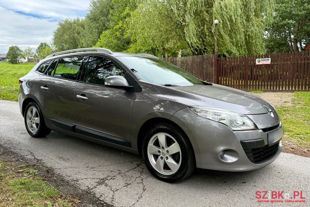 2010' Renault Megane photo #5