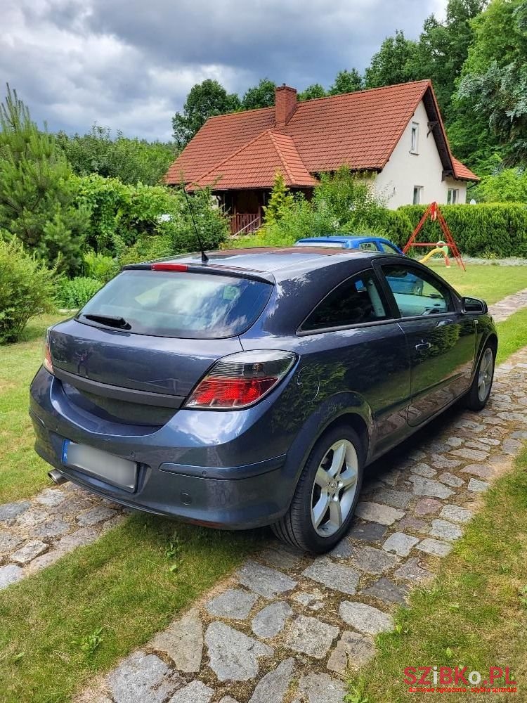 2008' Opel Astra photo #1