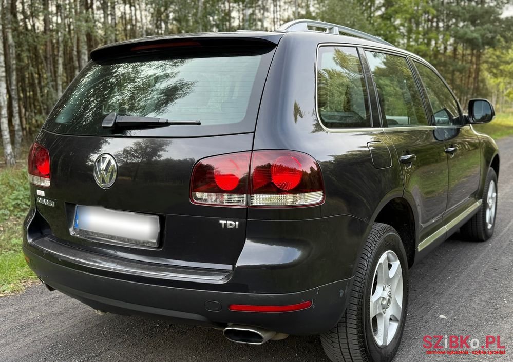 2007' Volkswagen Touareg photo #3