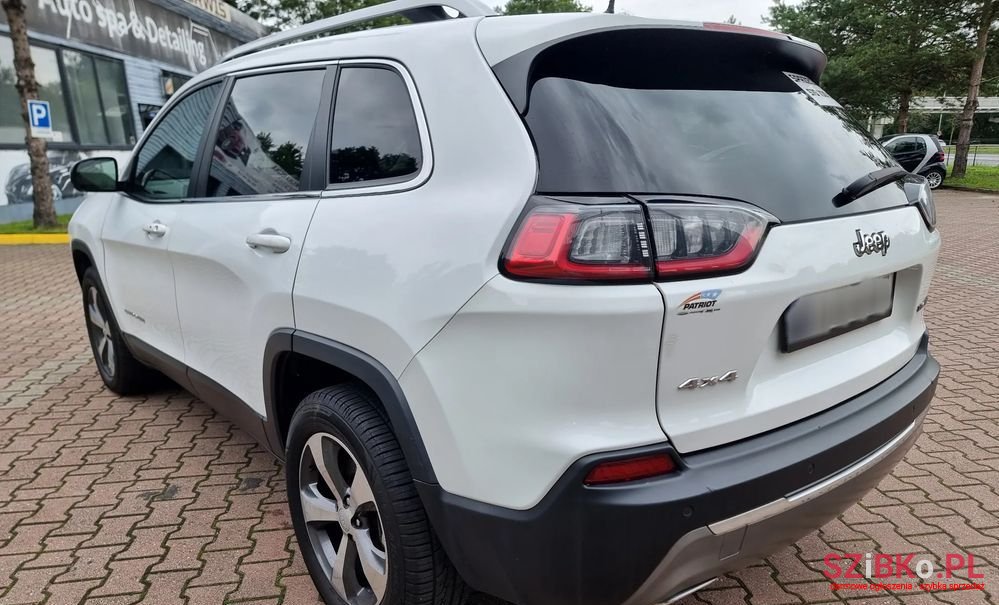 2019' Jeep Cherokee photo #5