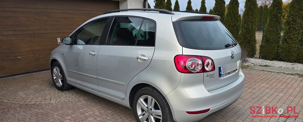 2012' Volkswagen Golf Plus photo #6