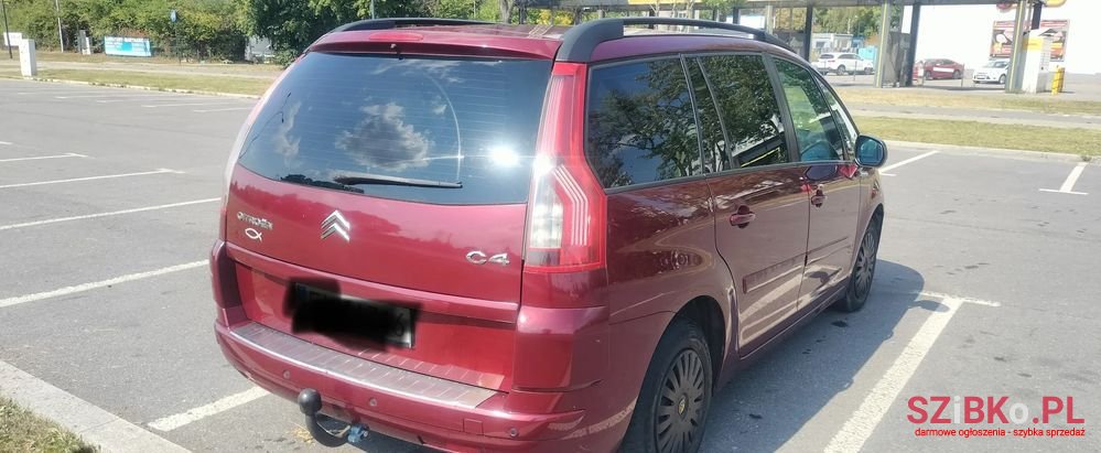 2008' Citroen C4 photo #2