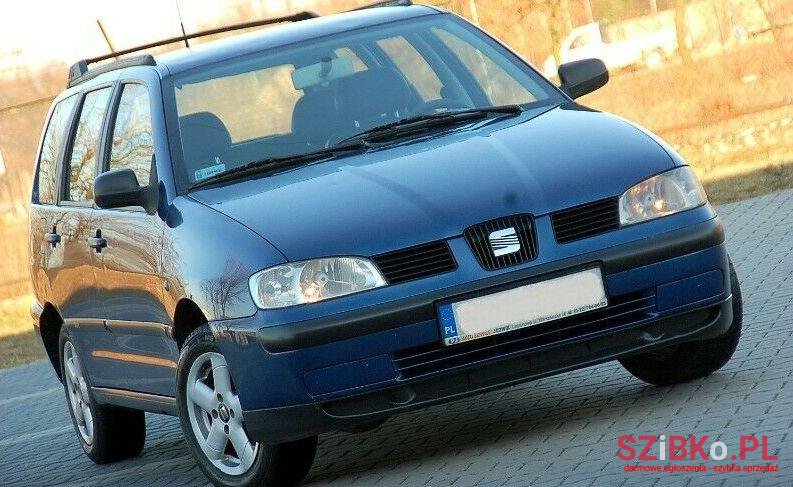 2001' SEAT Cordoba photo #1