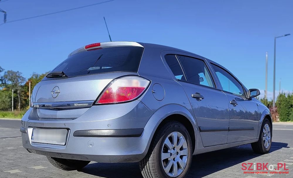 2004' Opel Astra 1.6 photo #2