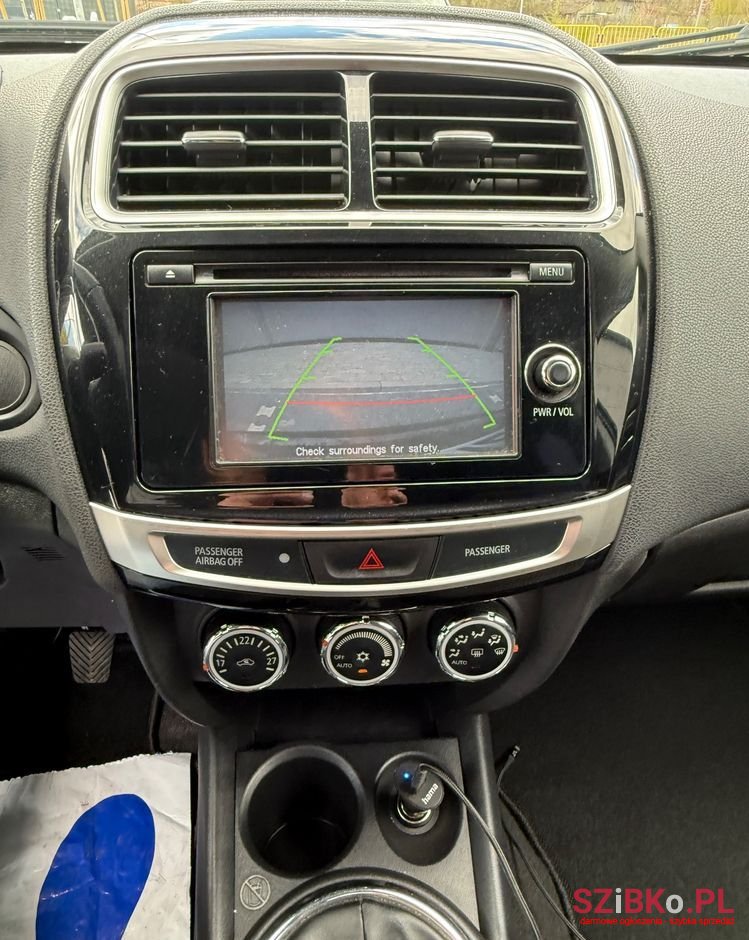 2015' Mitsubishi ASX photo #4