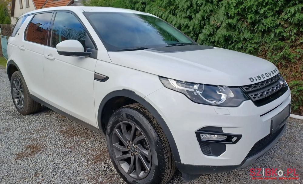 2017' Land Rover Discovery Sport photo #1