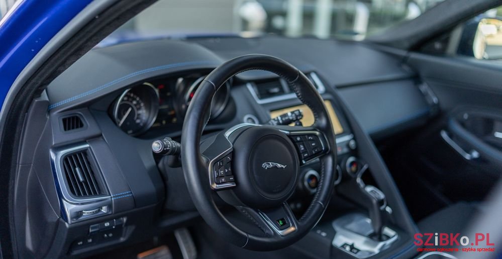 2018' Jaguar E-Pace photo #5