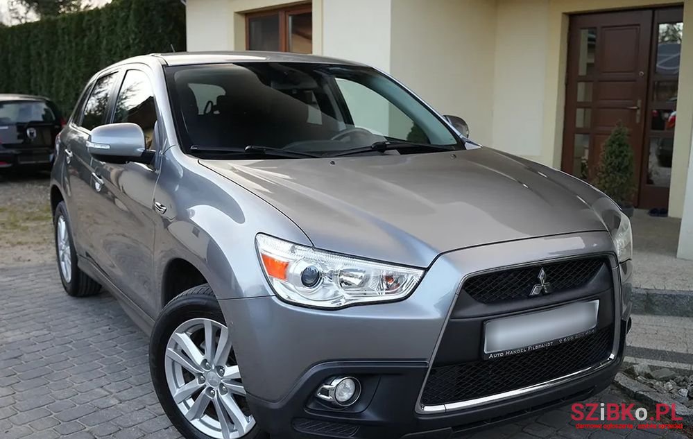 2011' Mitsubishi ASX photo #4