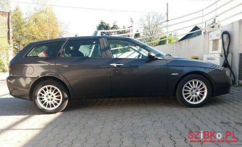 2004' Alfa Romeo photo #1