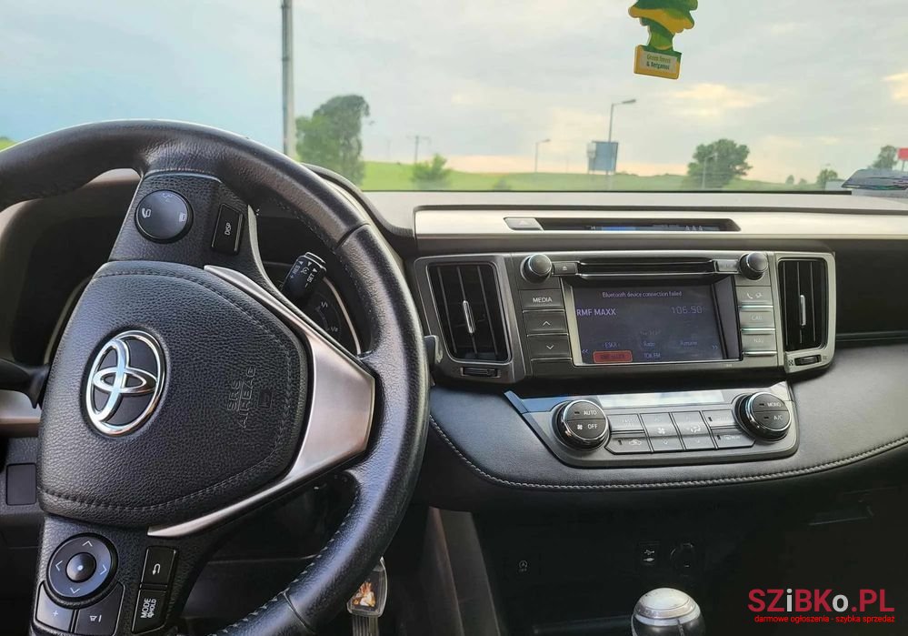 2013' Toyota RAV4 2.0 D-4D Active photo #2