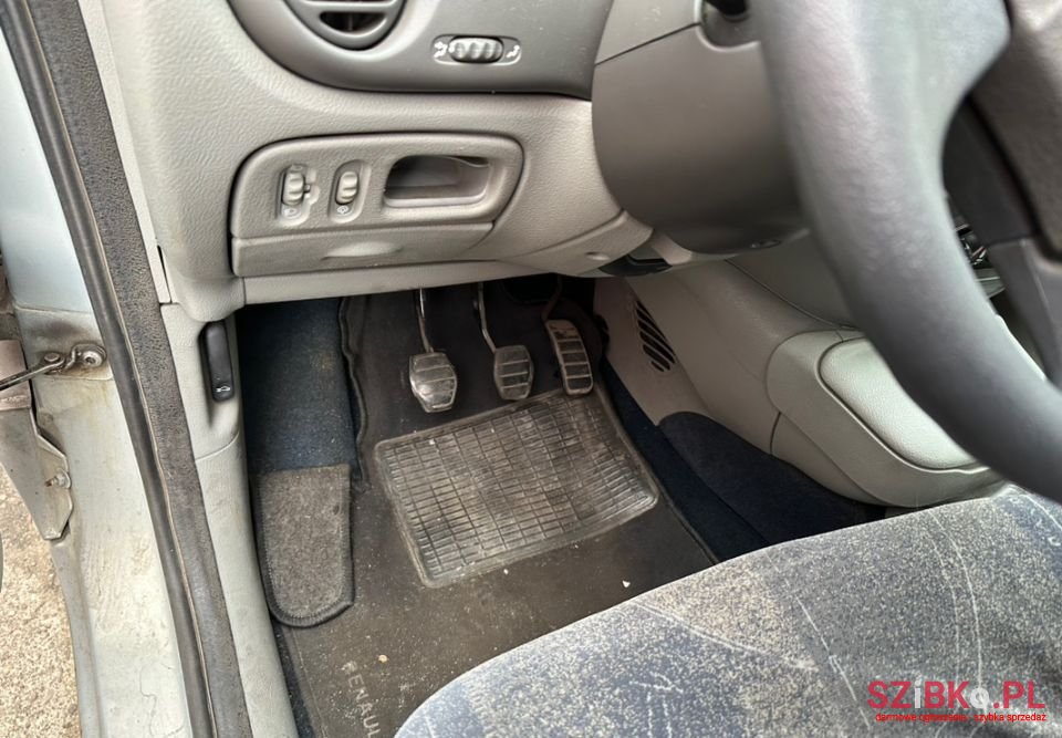 2001' Renault Scenic photo #3