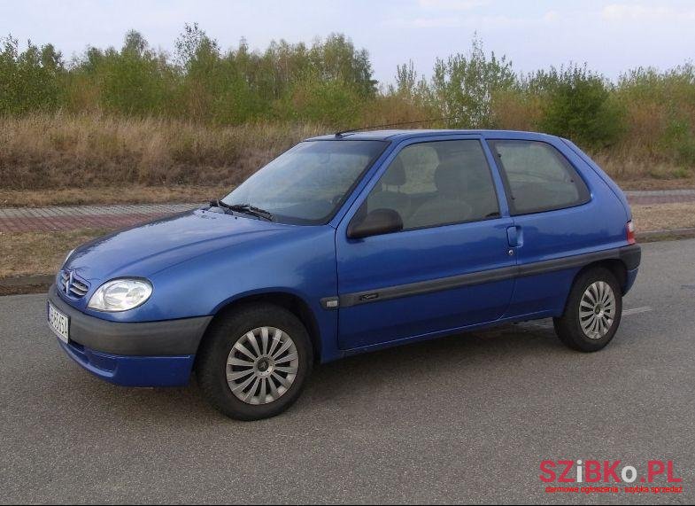 2001' Citroen Saxo photo #1