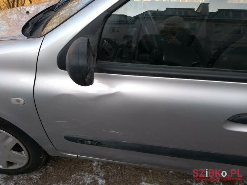 2008' Renault Thalia photo #2