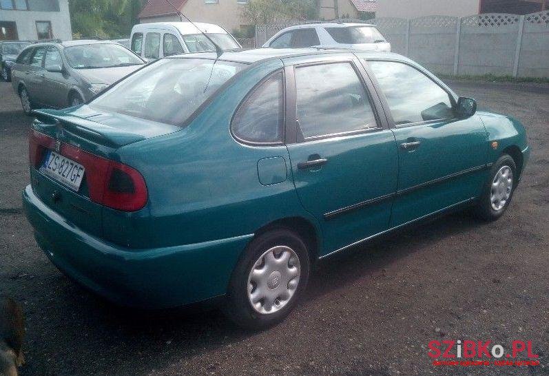 1998' SEAT Cordoba photo #2