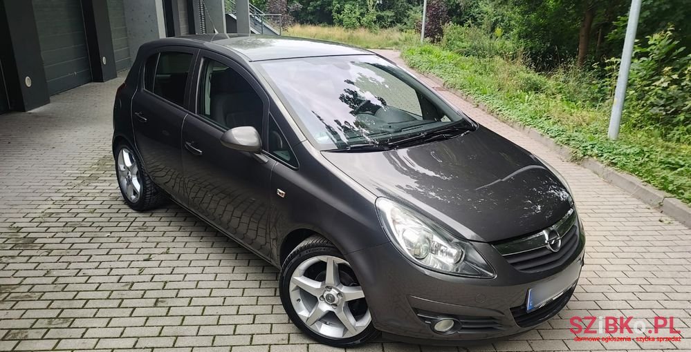 2011' Opel Corsa photo #2