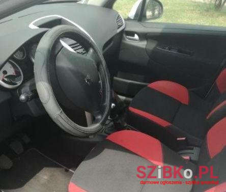 2009' Peugeot 207 photo #3