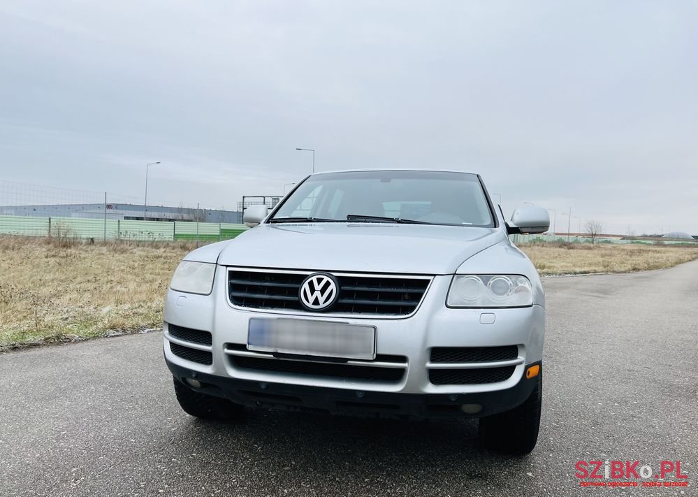 2006' Volkswagen Touareg 3.2 V6 Tiptr photo #2