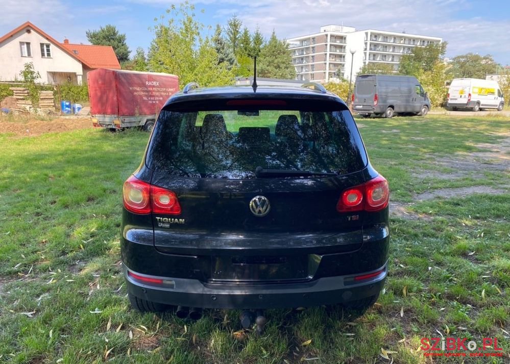 2008' Volkswagen Tiguan photo #4