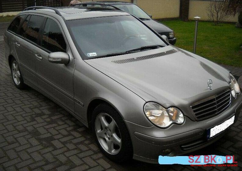 2004' Mercedes-Benz Klasa C photo #1