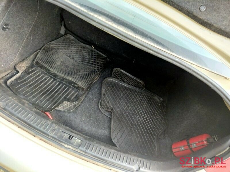 2005' Mazda 3 photo #1