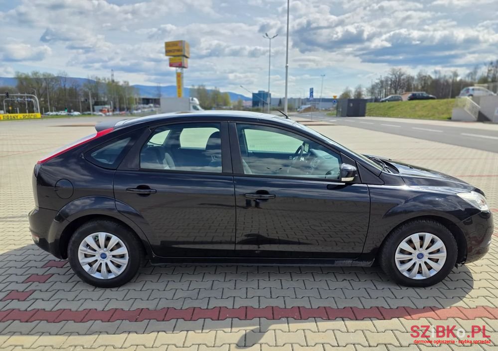 2010' Ford Focus photo #1