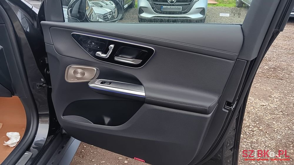 2024' Mercedes-Benz GLC photo #5