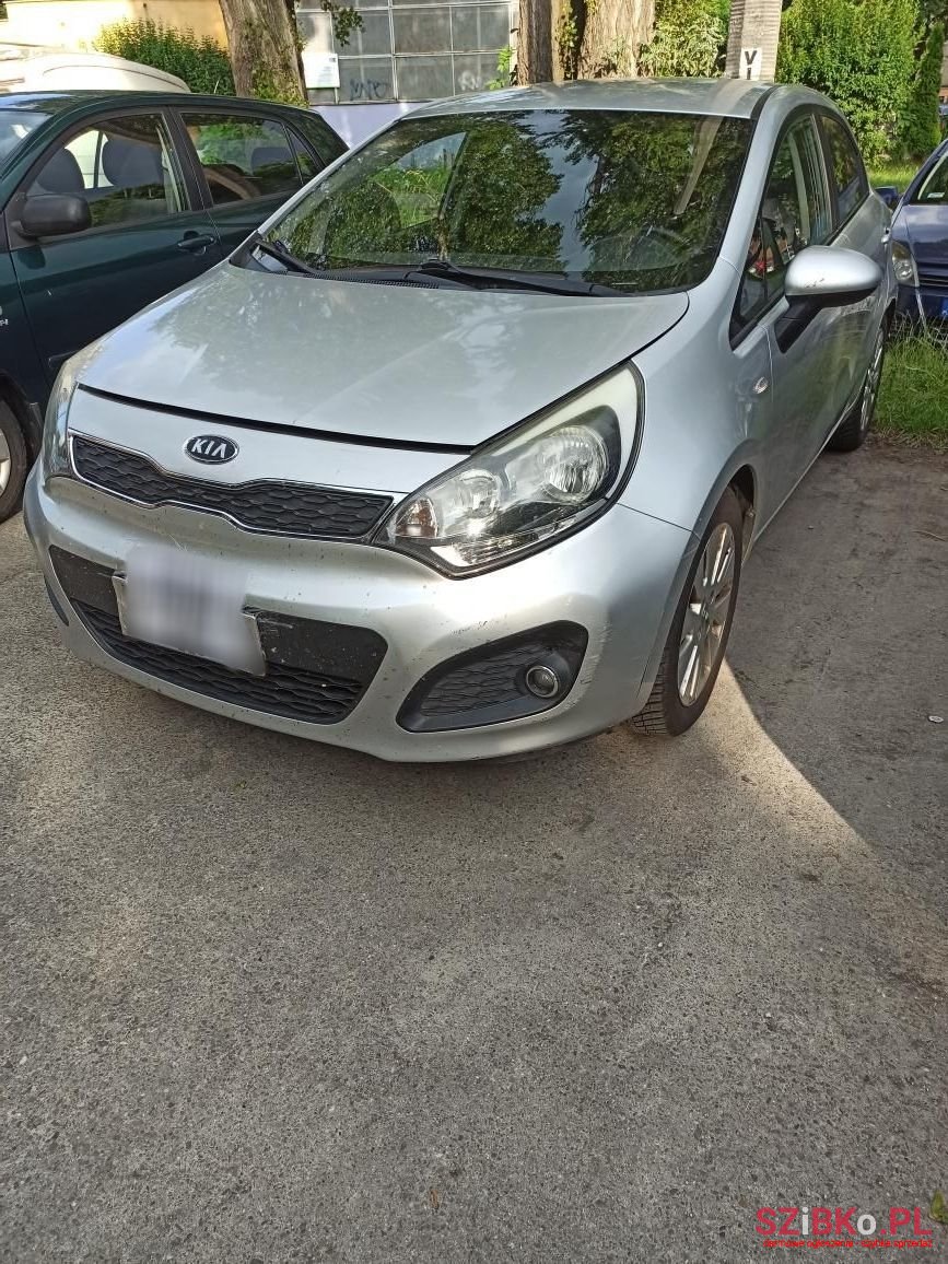 2011' Kia Rio photo #2